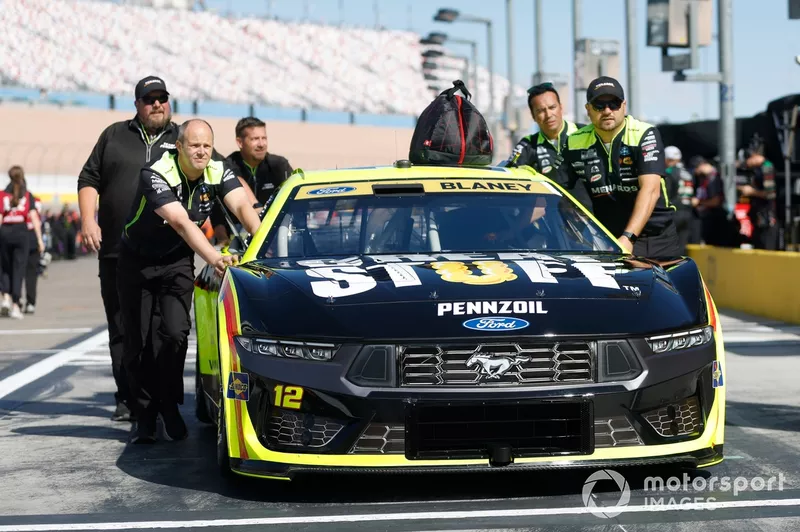 Ryan Blaney, Team Penske, Menards\Great Stuff Ford Mustang