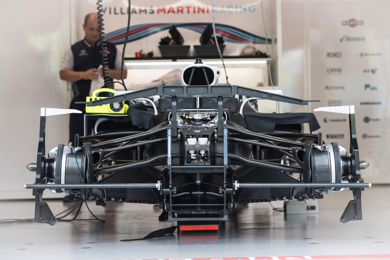 El Williams FW41 en el box