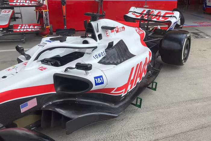Haas VF-22