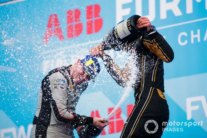 Jean-Eric Vergne, DS TECHEETAH, ganador y, Oliver Rowland, Nissan e.Dams, segundo