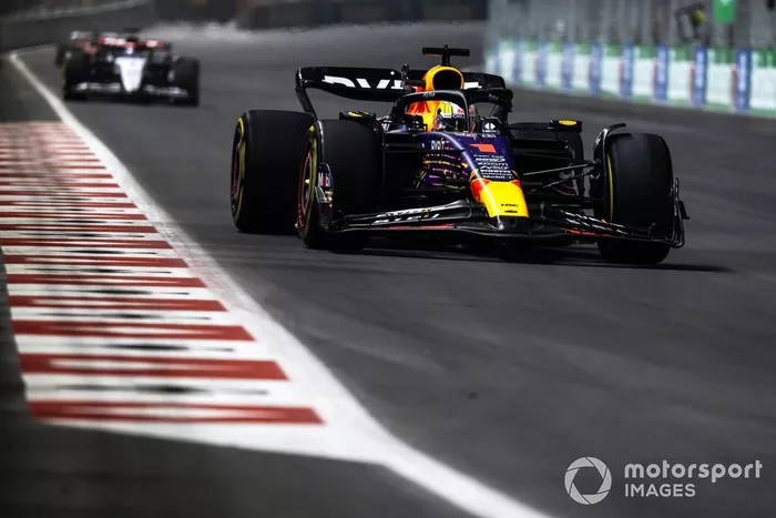 Max Verstappen, Red Bull Racing RB19 