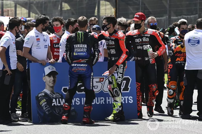 Los pilotos hacen un minuto de silencio para recordar a Jason Dupasquier