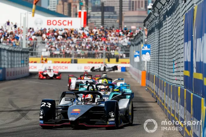 Sébastien Buemi, Nissan e.Dams, Nissan IMO1, Alex Lynn, Panasonic Jaguar Racing, Jaguar I-Type 3 