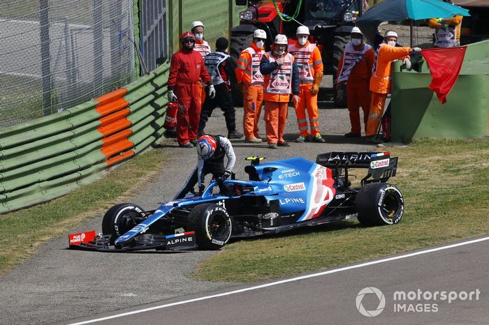 Esteban Ocon, Alpine A521 tras pararse en la FP1
