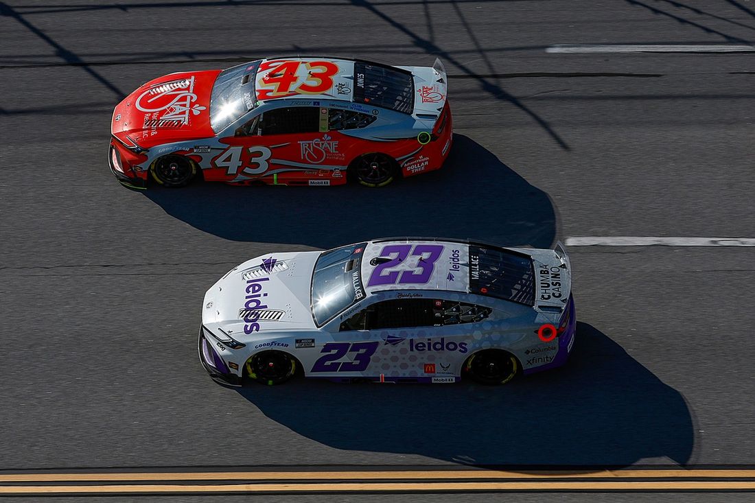 Erik Jones, LEGACY MOTOR CLUB Toyota, Bubba Wallace, 23XI Racing Toyota