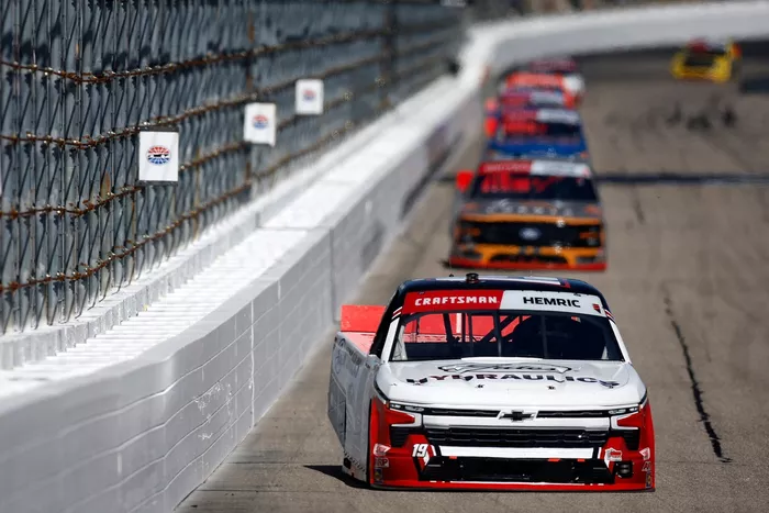 Daniel Hemric, McAnally-Hilgemann Racing