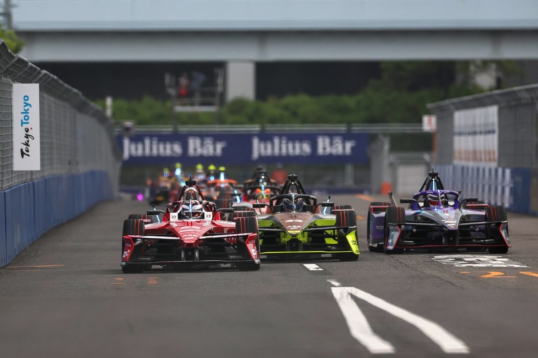 Oliver Rowland, Nissan Formula E Team, Dan Ticktum, Kiro Race Co, Pascal Wehrlein, TAG Heuer Porsche Formula E Team