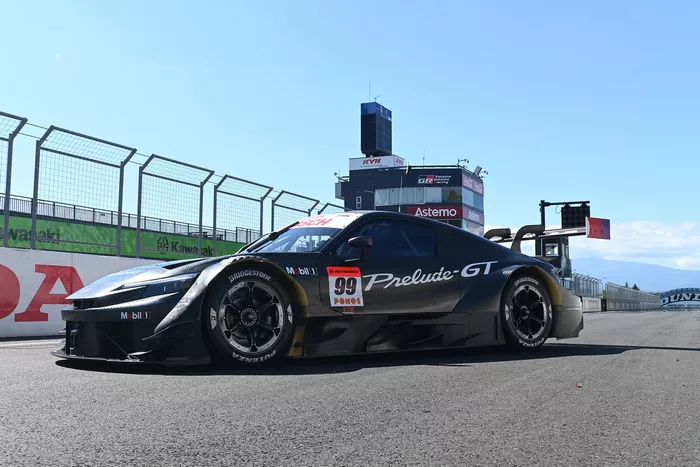 プレリュードGT、豪雨の中発進！ 来季ホンダGT500の“前奏曲”……SUGOで
