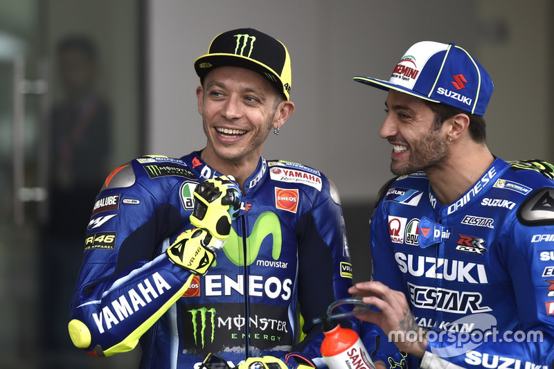 Valentino Rossi, Yamaha Factory Racing; Andrea Iannone, Team Suzuki MotoGP