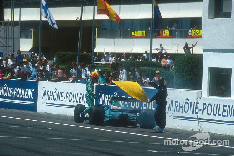 Mauricio Gugelmin, Leyton House CG901 Judd retires on lap 58 with an engine failure after he had bee