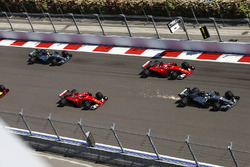 Валттері Боттас, Mercedes AMG F1 W08, Себастьян Феттель, Кімі Райкконен, Ferrari SF70H, Льюіс Хемілт