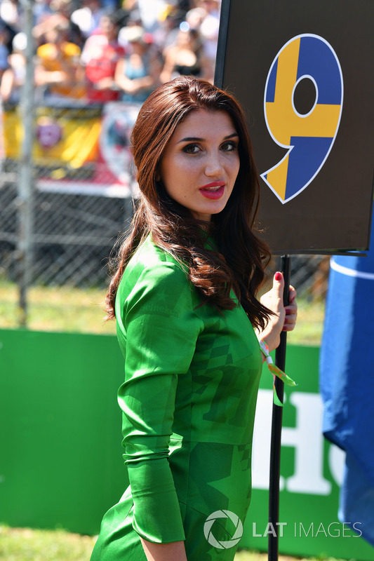 Grid girl
