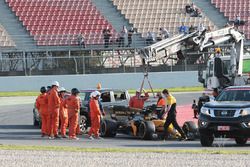 Jolyon Palmer, Renault Sport F1 Team RS17 detenido en el circuito