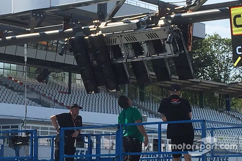 Broken German GP start lights after a bus crashed into them