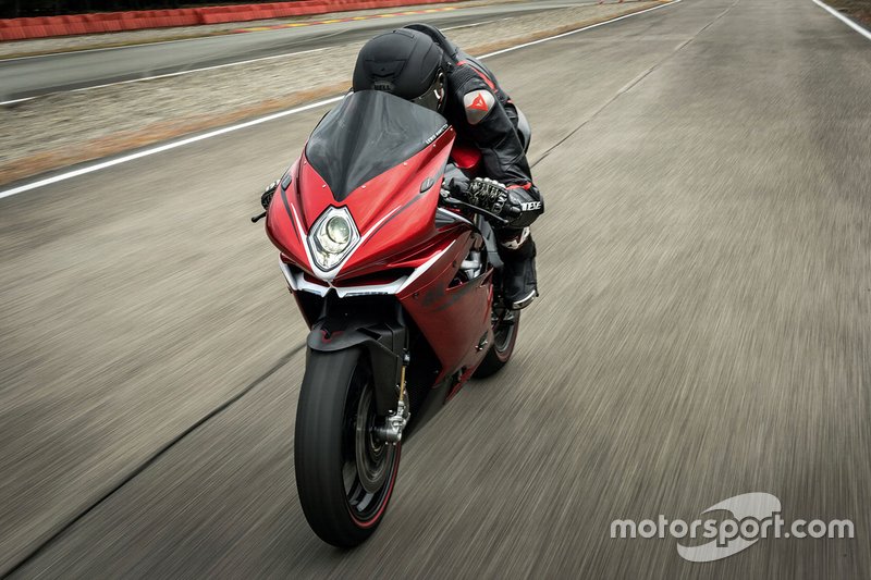 Lewis Hamilton und die MV Agusta F4 LH 44