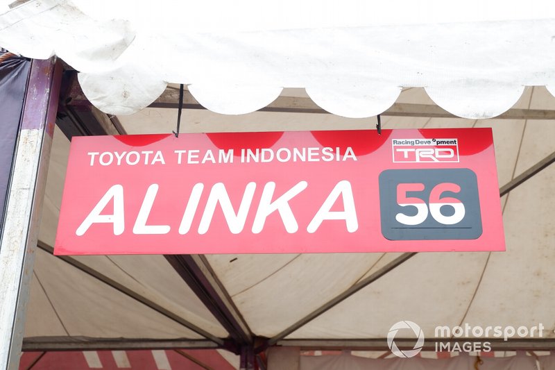 Board name of Alinka Hardianti, Toyota Team Indonesia