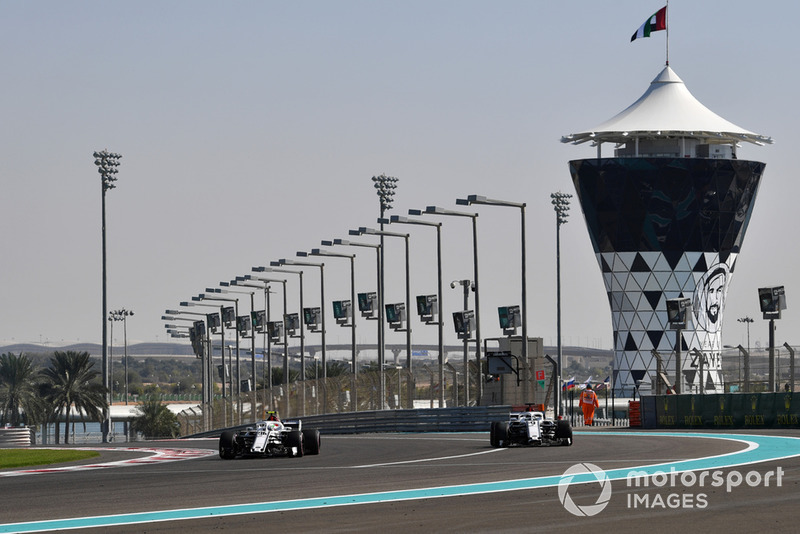 Antonio Giovinazzi, Sauber C37 and Marcus Ericsson, Sauber C37