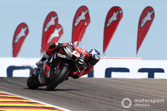Maverick Viñales, Aprilia Racing Team