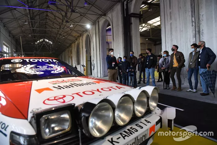 Exposición de coches de Carlos Sainz en Oviedo