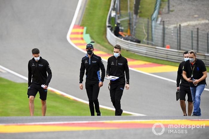 Nicholas Latifi, Williams Racing, recorre la pista de Spa