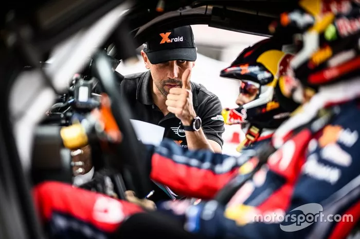 #302 JCW X-Raid Team: Stephane Peterhansel, Paulo Fiuza