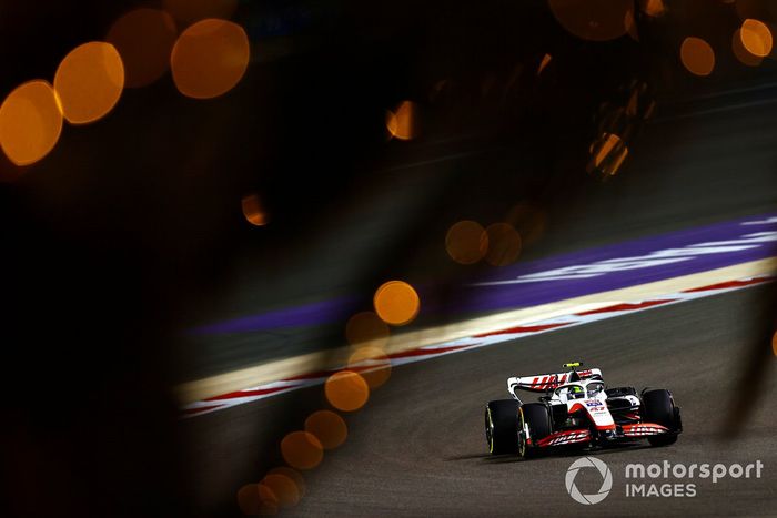 Mick Schumacher, Haas VF-22