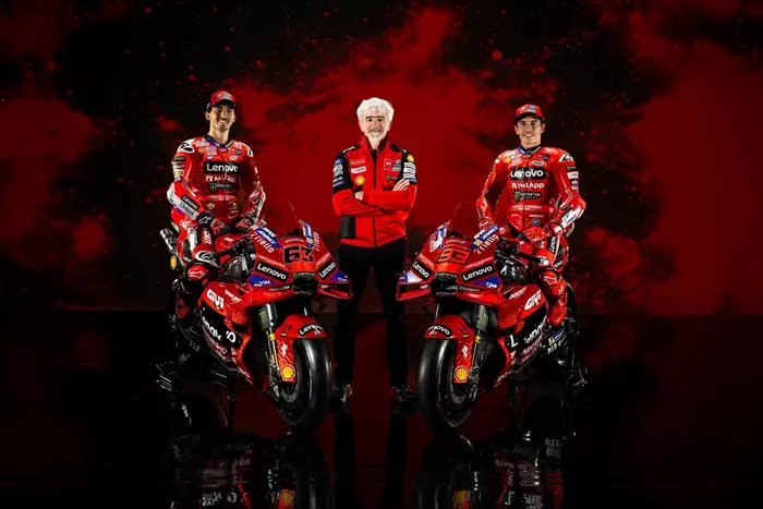 Francesco Bagnaia, Equipo Ducati, Gigi Dall'Igna, Director General de Ducati, Marc Márquez, Equipo Ducati