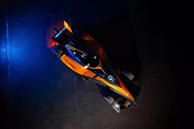 Equipo McLaren FE