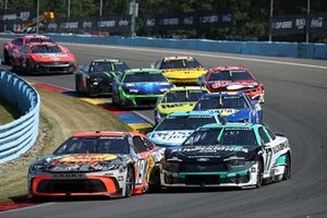 Chase Briscoe, Joe Gibbs Racing Toyota, Chris Buescher, Roush Fenway Keselowski Racing Ford