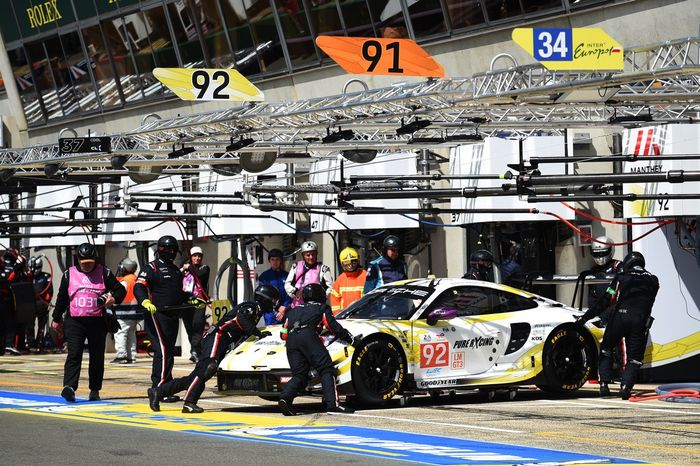 #92 Manthey Purerxcing Porsche 911 GT3 R LMGT3: Aliaksandr Malykhin, Joel Sturm, Klaus Bachler