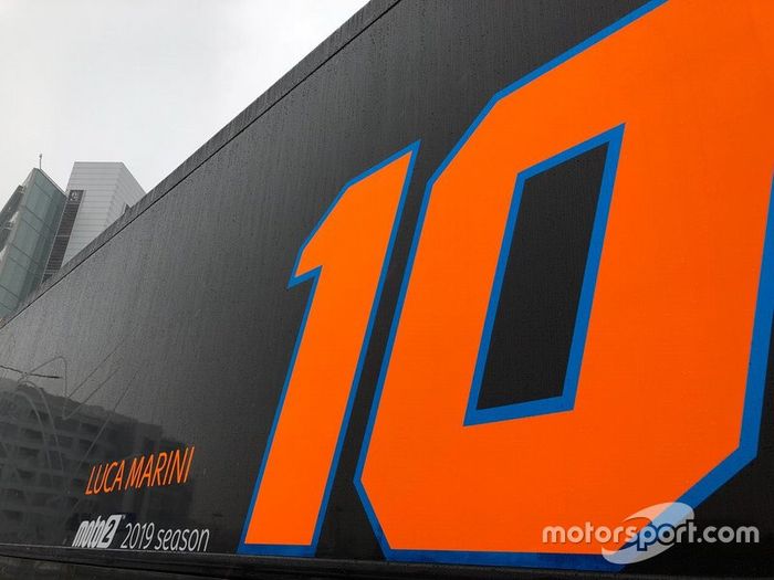 Luca Marini, Sky Racing Team VR46 logo en un camión