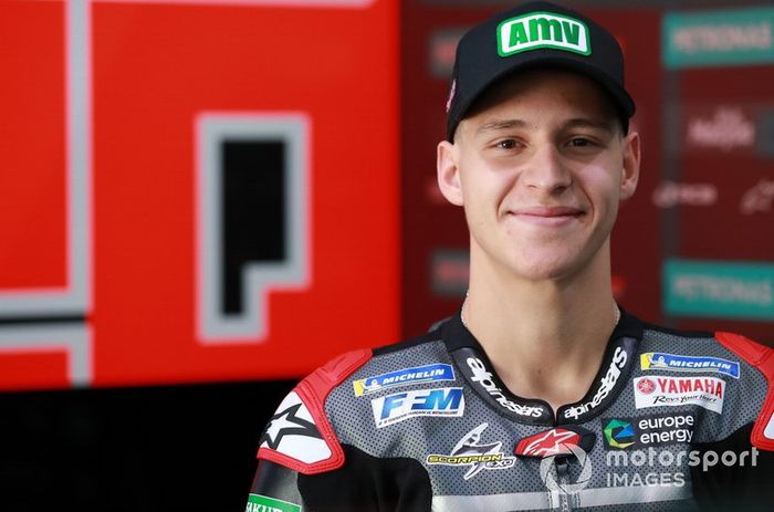 4º Fabio Quartararo: 19 años, 10 meses y 19 días (debutó en 2019, con Petronas Yamaha SRT)