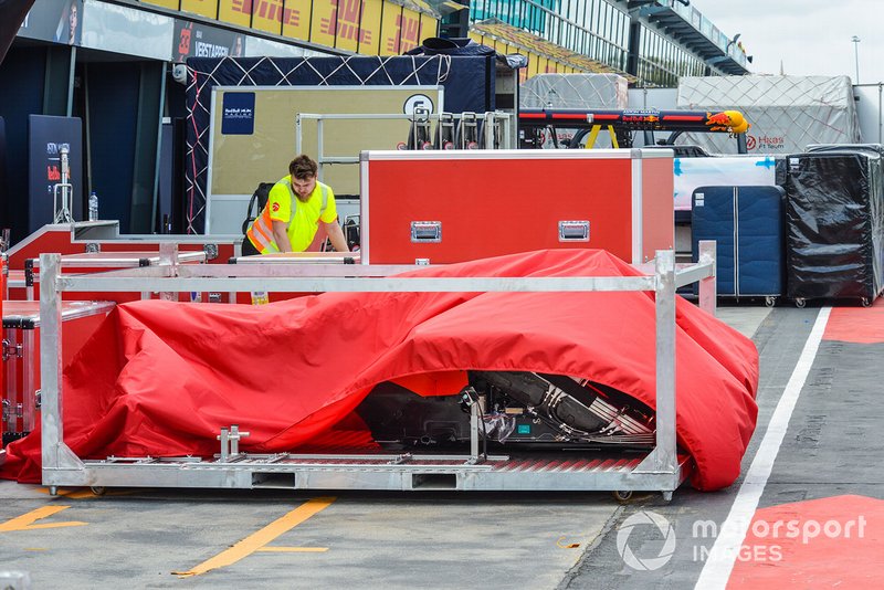 Preparativi in pitlane