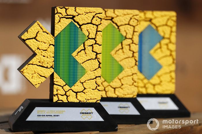 Los trofeos del Desert XPrix