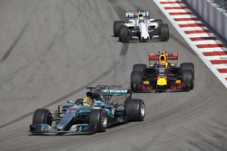 Lewis Hamilton, Mercedes AMG F1 W08, Max Verstappen, Red Bull Racing RB13, Felipe Massa, Williams FW