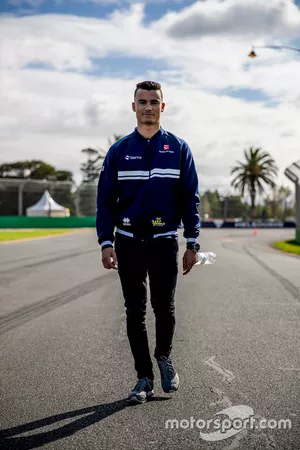 Pascal Wehrlein, Sauber, lors de la reconnaissance de la piste