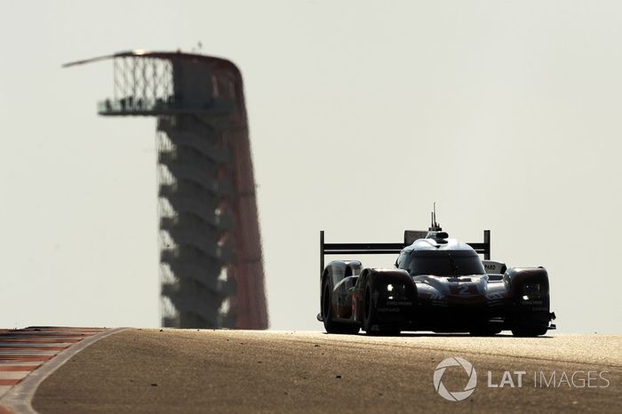 #2 Porsche Team Porsche 919 Hybrid: Timo Bernhard, Earl Bamber, Brendon Hartley