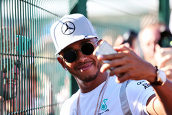 Lewis Hamilton, Mercedes AMG F1, mit Fans