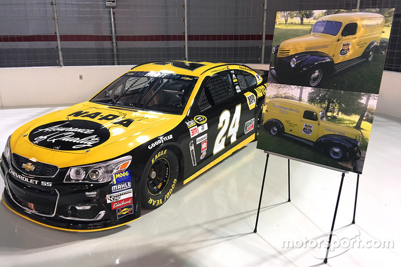 Throwback scheme for Chase Elliott, Hendrick Motorsports Chevrolet