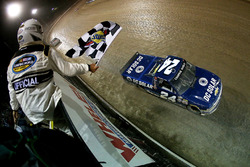 Kyle Larson, GMS Racing Chevrolet takes the checkered flag