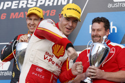 Podium: race winner Scott McLaughlin, DJR Team Penske Ford