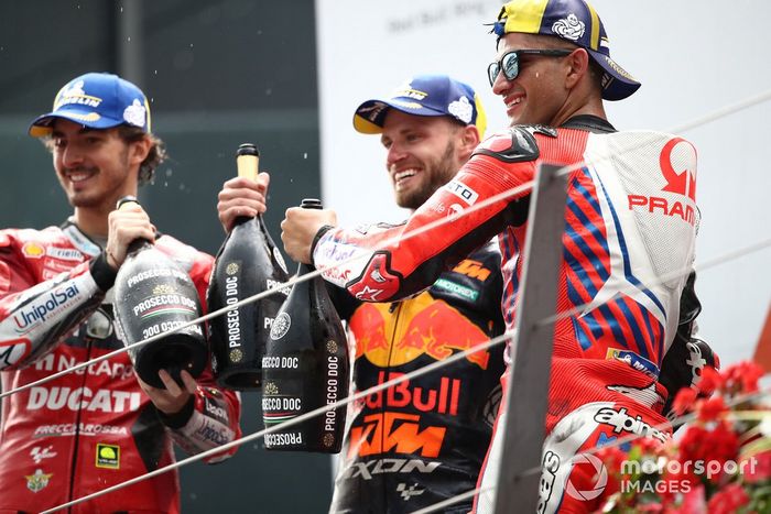 Podio: ganador Brad Binder, Red Bull KTM Factory Racing, segundo lugar Francesco Bagnaia, Ducati Team, tercer lugar Jorge Martín, Pramac Racing 