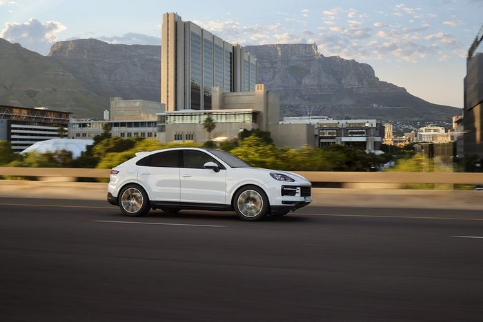 Porsche Cayenne E-Hybrid Coupe