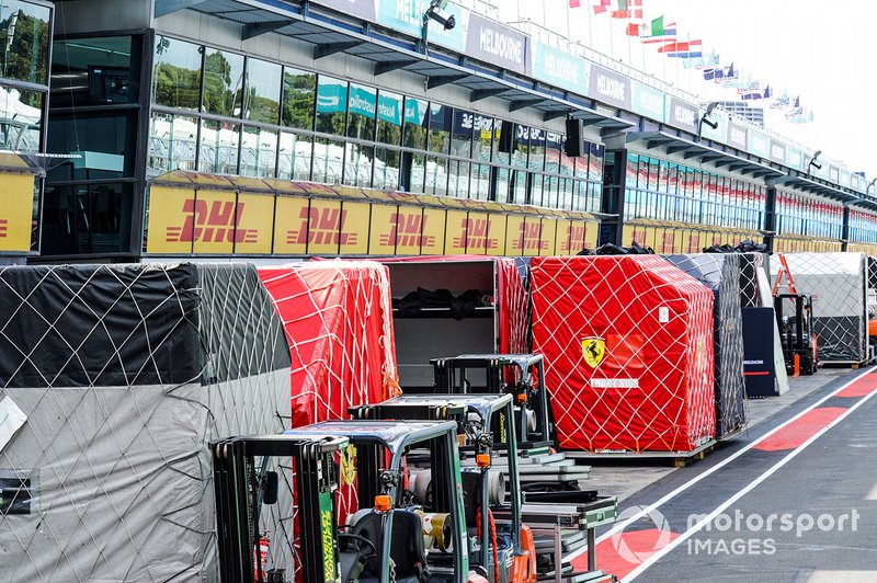 Atmosfera in pitlane