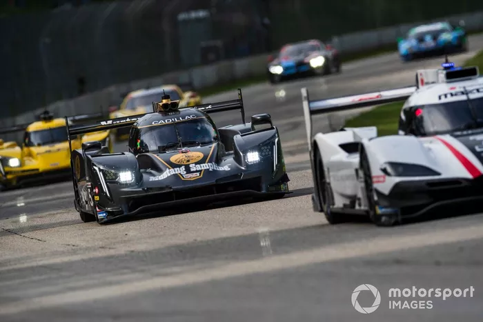 #5 Mustang Sampling Racing / JDC-Miller MotorSports Cadillac DPi, DPi: Sebastien Bourdais, Joao Barbosa, #85 JDC-Miller Motorsports Cadillac DPi, DPi: Chris Miller, Tristan Vautier