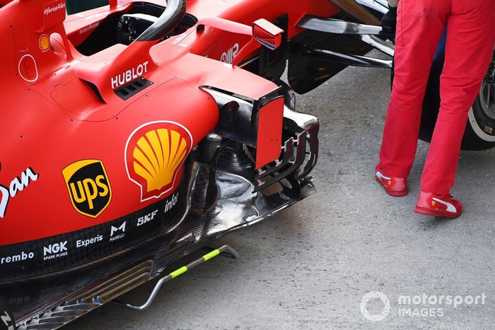 Detalle del pontón del coche de Sebastian Vettel Ferrari SF1000 