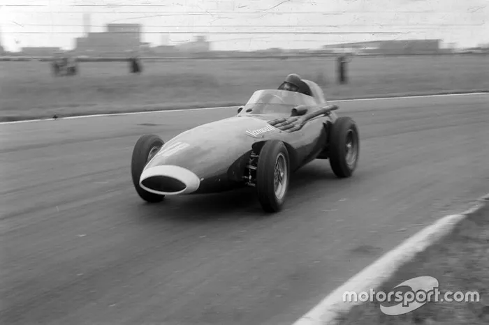 Stirling Moss, Vanwall e Tony Brooks, Vanwall