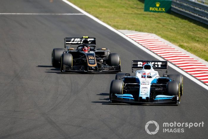 George Russell, Williams Racing FW42, Kevin Magnussen, Haas F1 Team VF-19