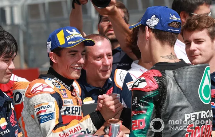 Ganador de la pole Marc Márquez, Repsol Honda Team, segundo Fabio Quartararo, Petronas Yamaha SRT