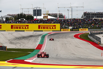 Kimi Raikkonen, Ferrari SF71H, Sebastian Vettel, Ferrari SF71H